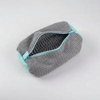 Grijs